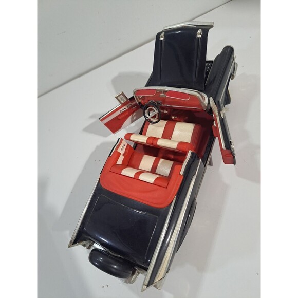 Road Tough 1:18 Scale Die Cast 1957 Chevrolet Bel Air Convertible Classic Car - Picture 12 of 12